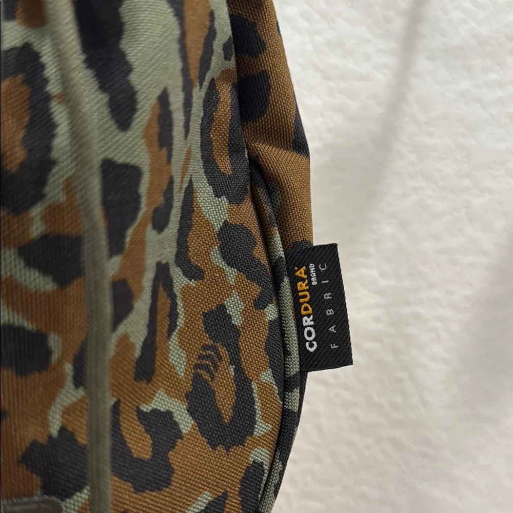 Leopard Print adjustable Drawstring Bag - Picture 4 of 5